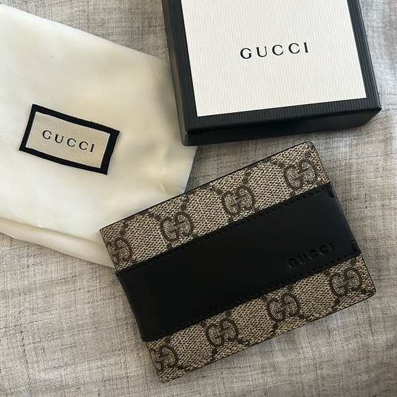 🆕💯% Auth Men’s Gucci Wallet GG Supreme Canvas and Black Leather NWOT - Picture 1 of 5